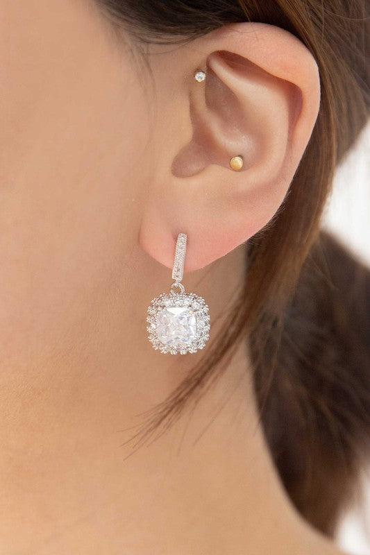 Soigne Drop Earrings